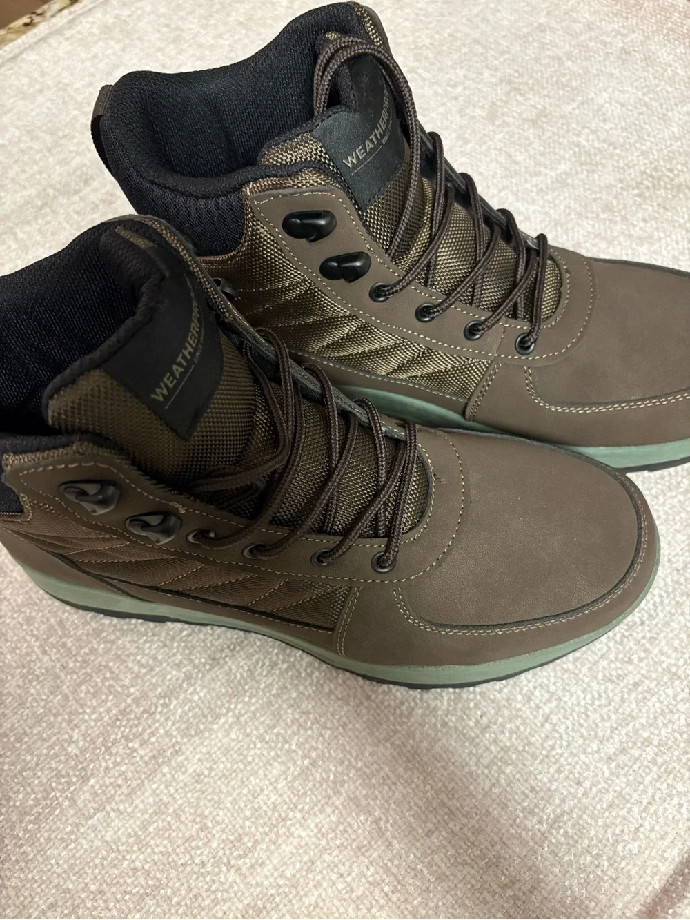 Weatherproof sturdy lace